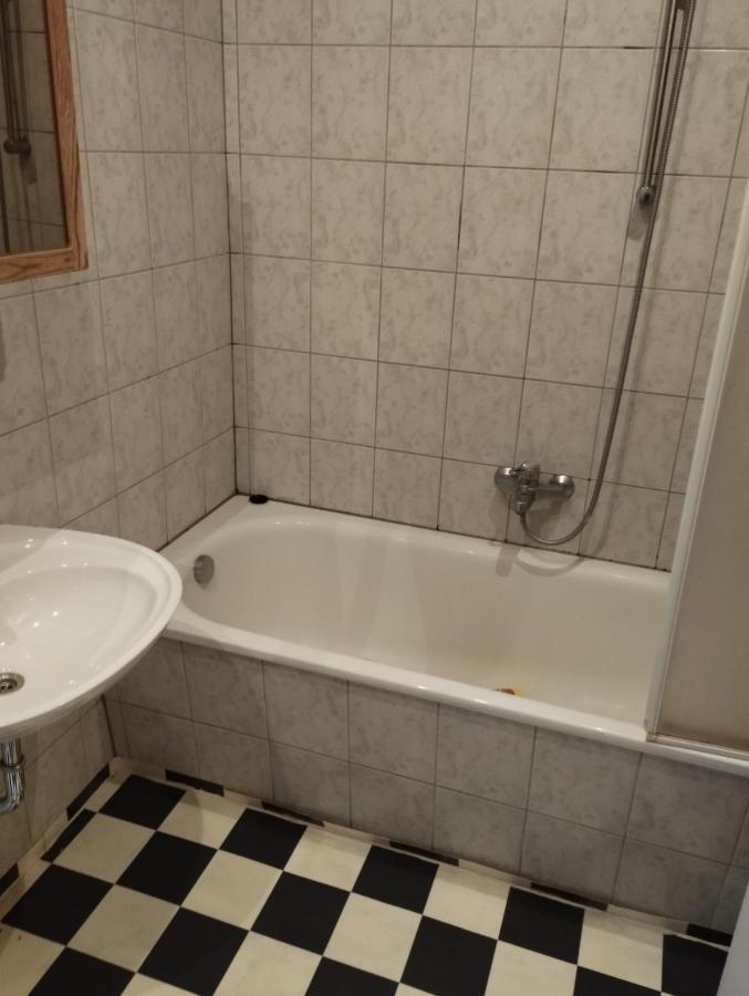 Апартаменты Worker-Flat Гельзенкирхен Экстерьер фото